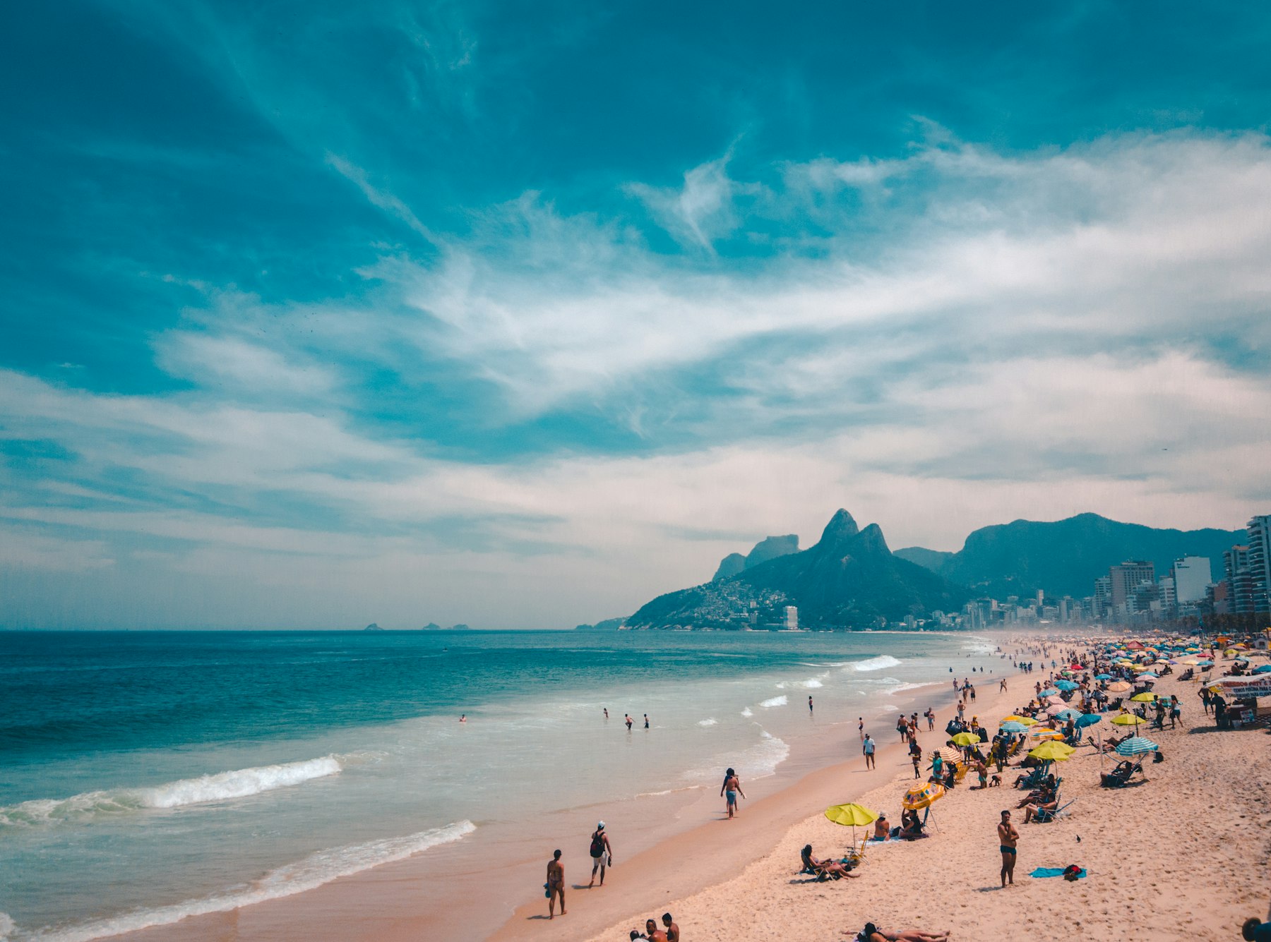 Ipanema beach with the Dois Irmãos mountains behind, Rio de Janeiro